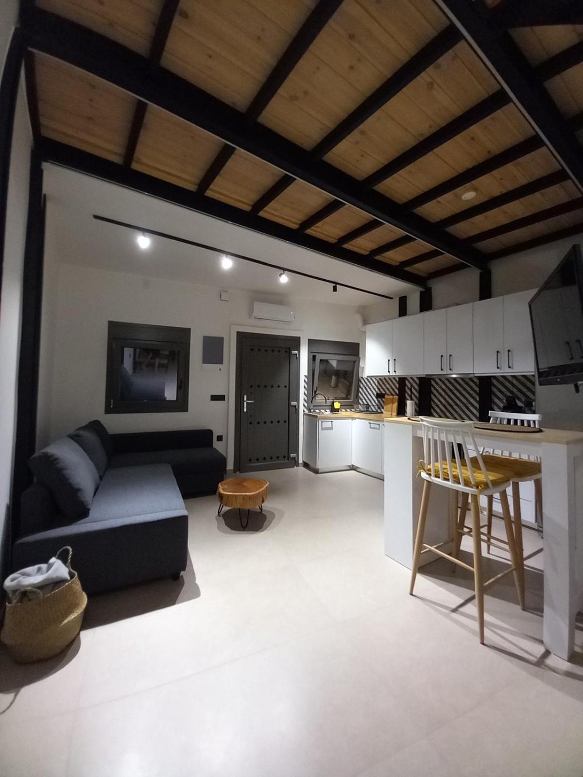 Gkerola House - Small Cozy House Close To Chania Town Center Hébergement de vacances *